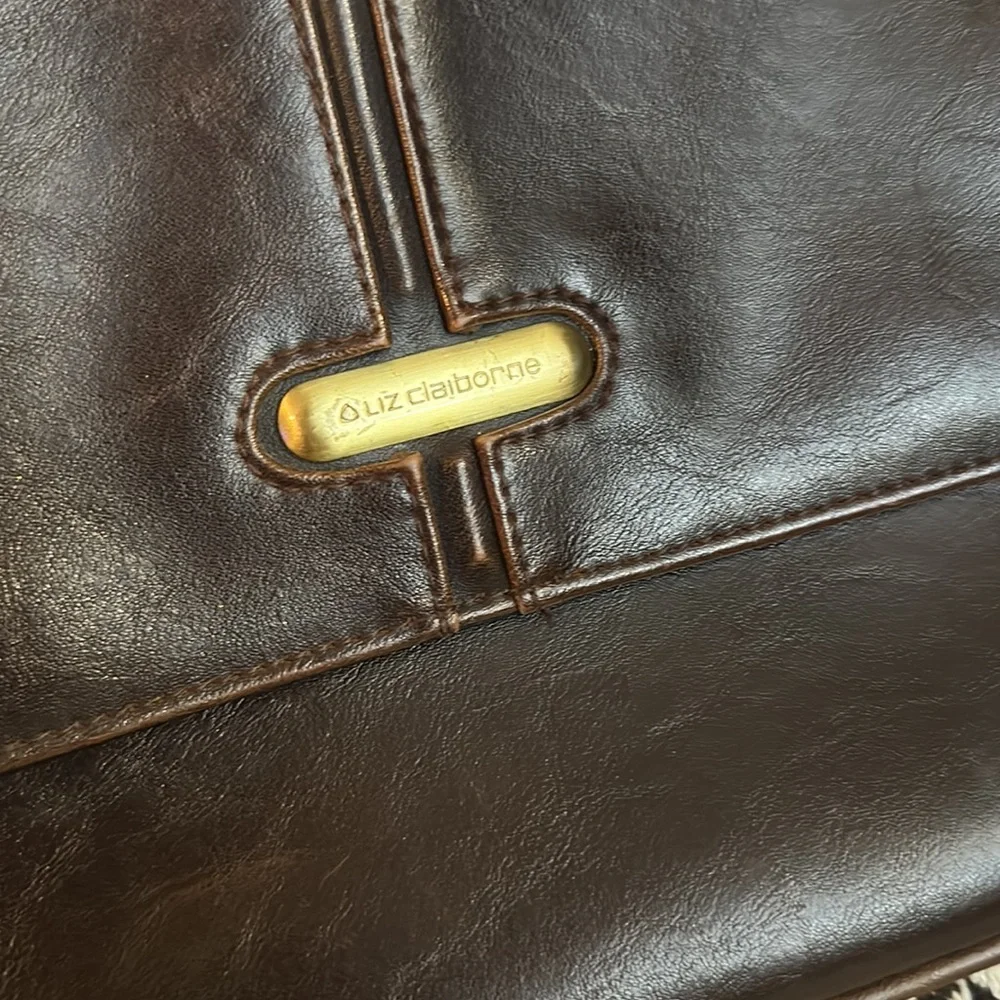 90’s Style VTG »Liz Claiborne» Chocolate Genuine Leather Crossover Shoulder Bag - Picture 3 of 16